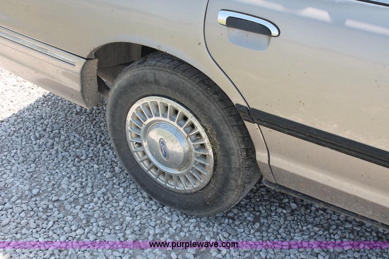 image for item I8086 1995 Ford Crown Victoria Police Interceptor