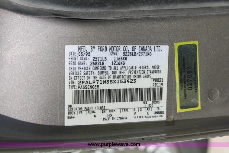 image for item I8086 1995 Ford Crown Victoria Police Interceptor