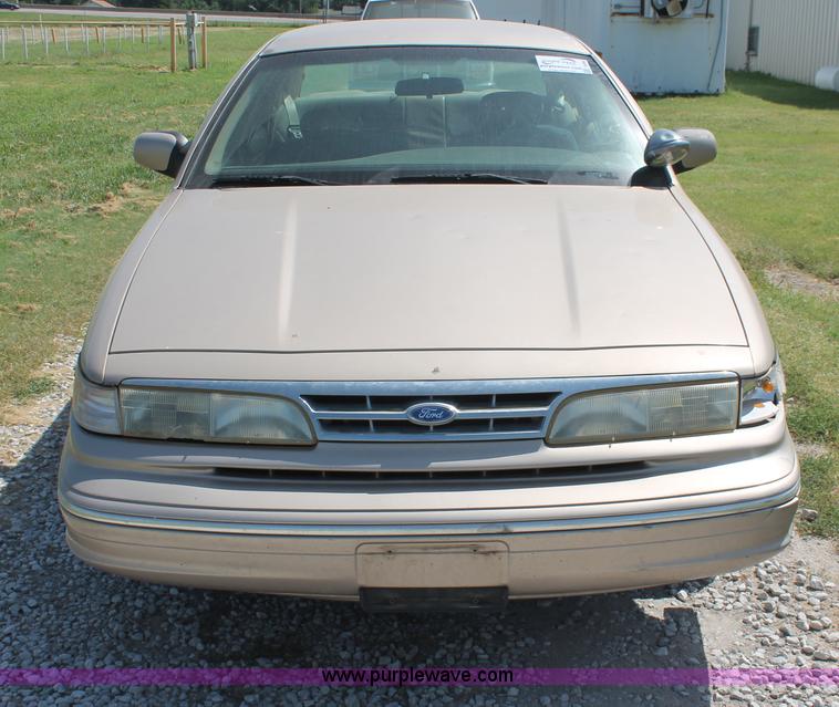 image for item I8088 1997 Ford Crown Victoria Police Interceptor