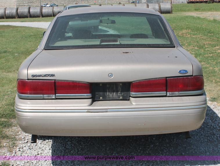 image for item I8088 1997 Ford Crown Victoria Police Interceptor