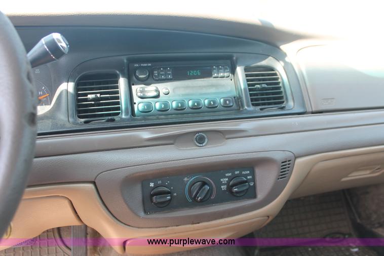 image for item I8088 1997 Ford Crown Victoria Police Interceptor