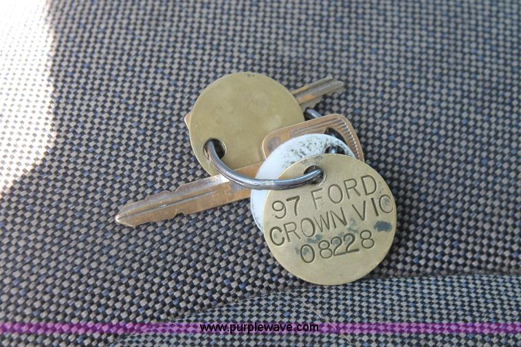 image for item I8088 1997 Ford Crown Victoria Police Interceptor