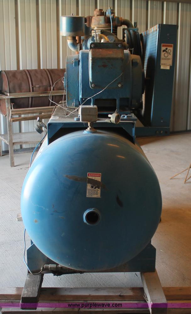 image for item I8091 Leroi 880A air compressor