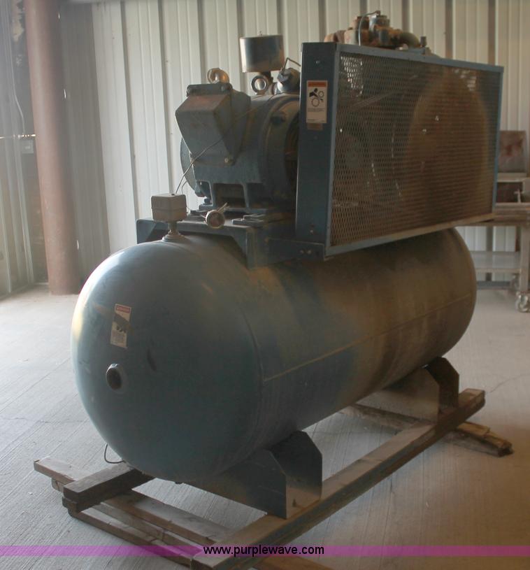 image for item I8091 Leroi 880A air compressor