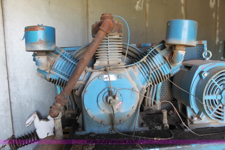 image for item I8091 Leroi 880A air compressor