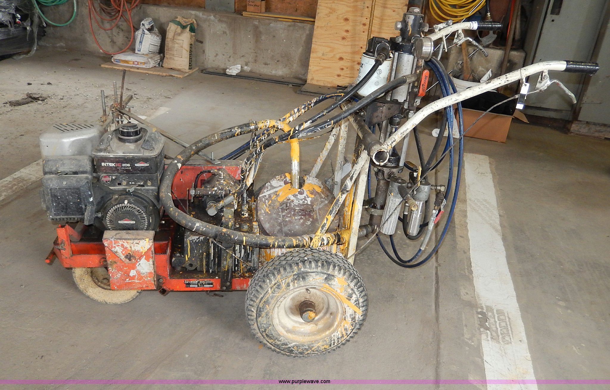 EZ Liner 506D paint striper in Sabetha, KS Item AV9555 sold Purple Wave