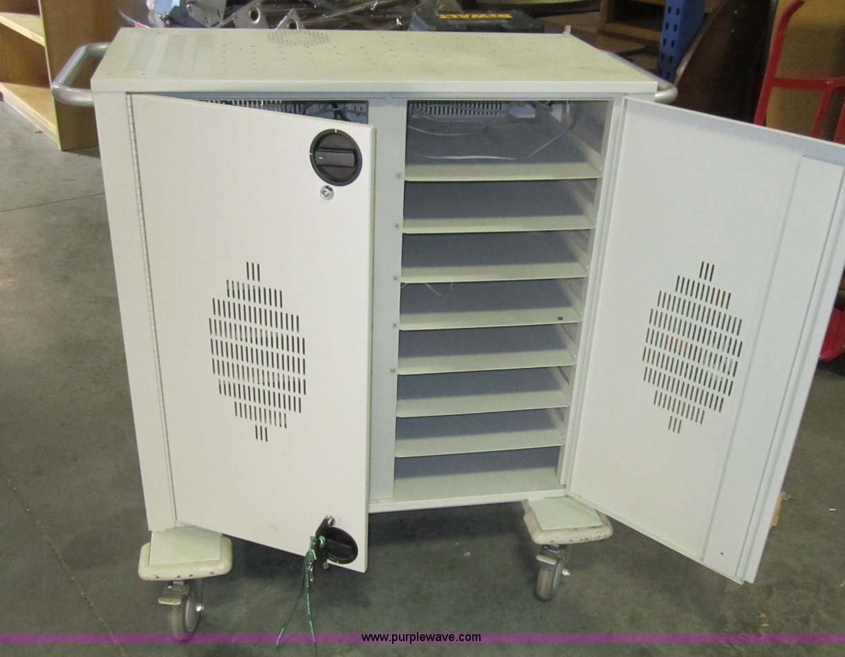 Datamation Systems laptop cart in Lawrence, KS | Item C1420 sold ...