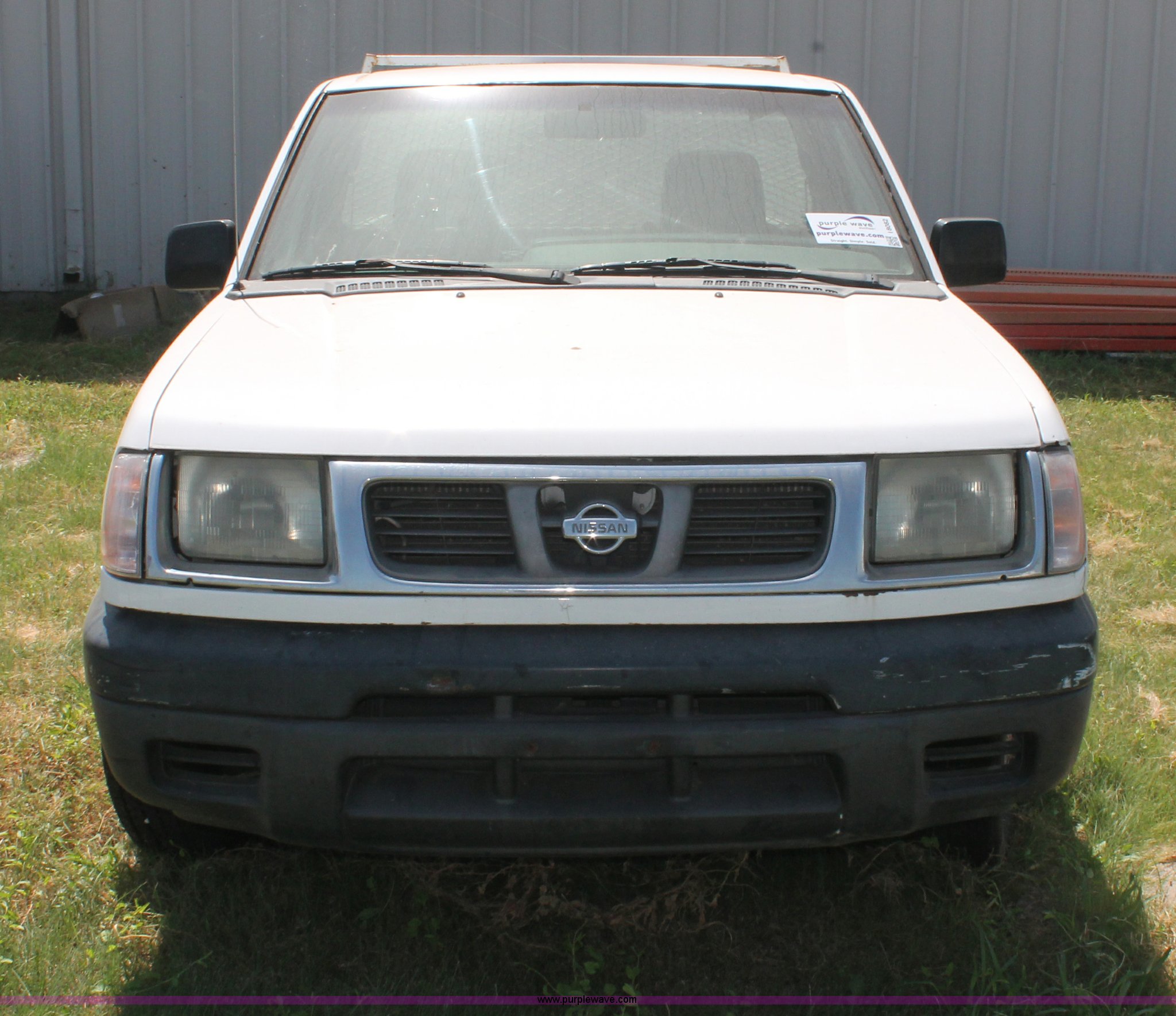 1999 Nissan Frontier XE pickup truck in Hutchinson, KS Item I8082