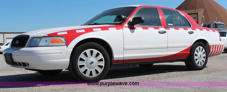 image for item AU9374 2007 Ford Crown Victoria Police Interceptor