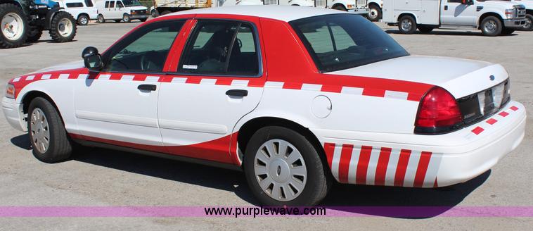 image for item AU9374 2007 Ford Crown Victoria Police Interceptor
