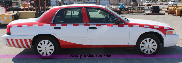 image for item AU9374 2007 Ford Crown Victoria Police Interceptor