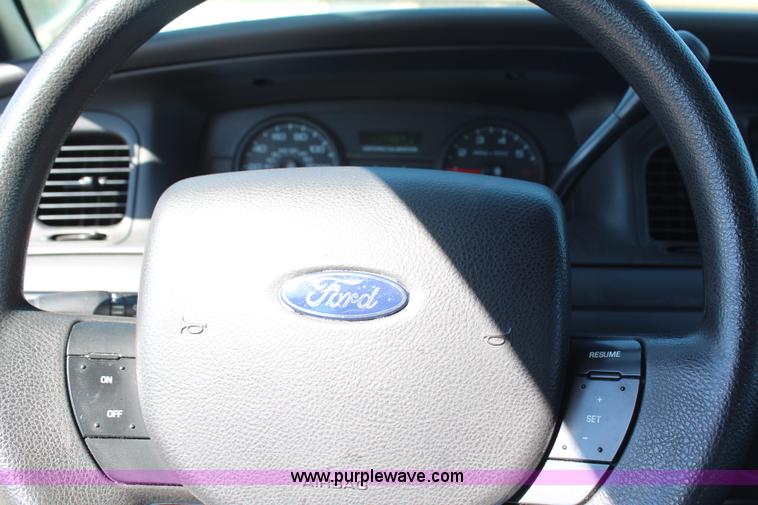 image for item AU9374 2007 Ford Crown Victoria Police Interceptor