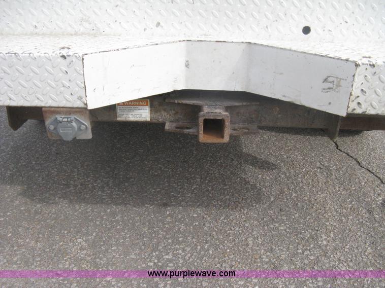 image for item H6347 2003 Chevrolet Silverado 2500HD utility truck