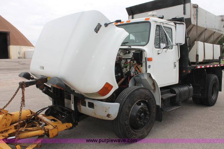 image for item H6360 1996 International 4900 flatbed dump truck