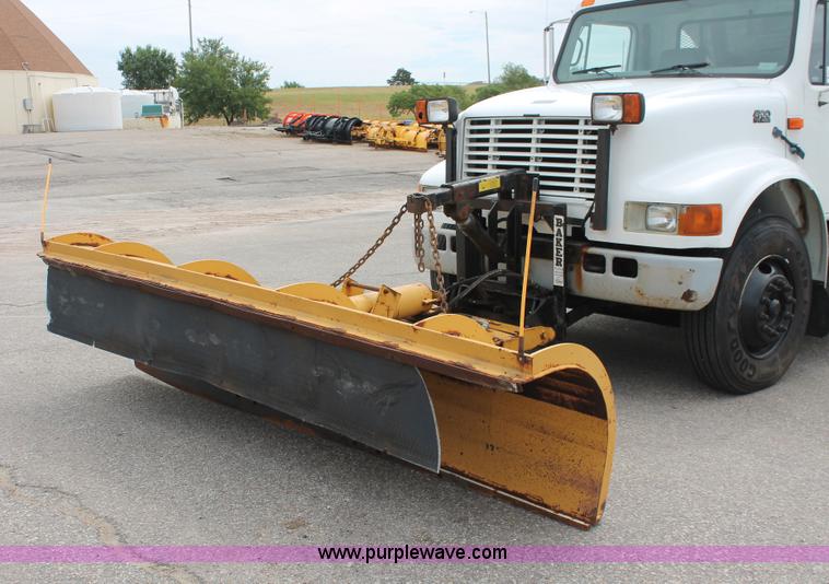 image for item H6360 1996 International 4900 flatbed dump truck