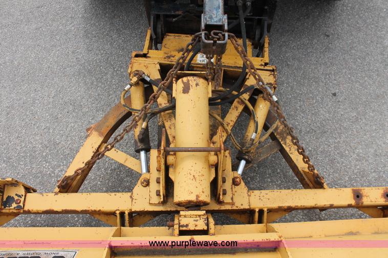 image for item H6360 1996 International 4900 flatbed dump truck