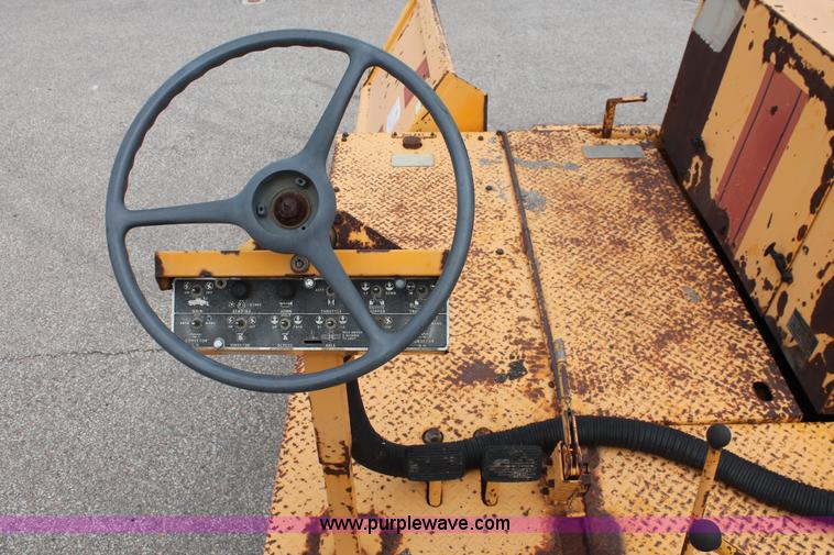 image for item H6361 Blaw-Knox PF-120H paver