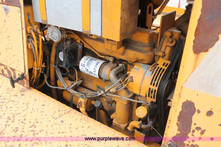 image for item H6361 Blaw-Knox PF-120H paver