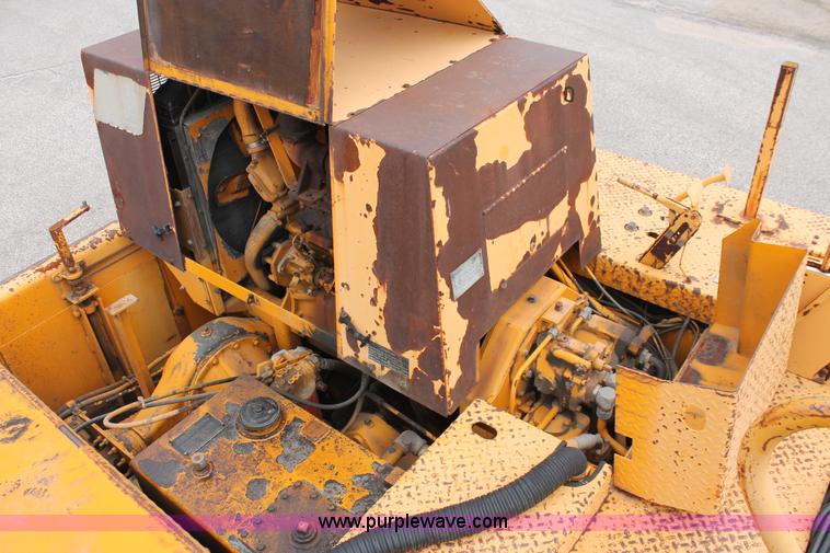 image for item H6361 Blaw-Knox PF-120H paver