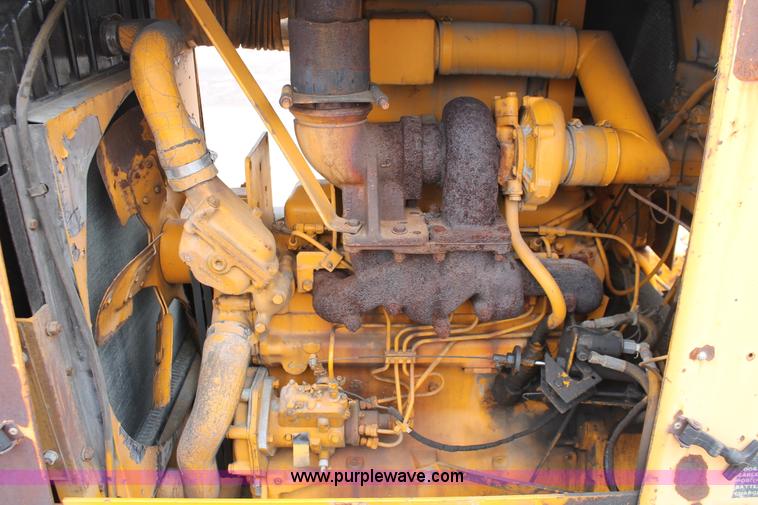 image for item H6361 Blaw-Knox PF-120H paver