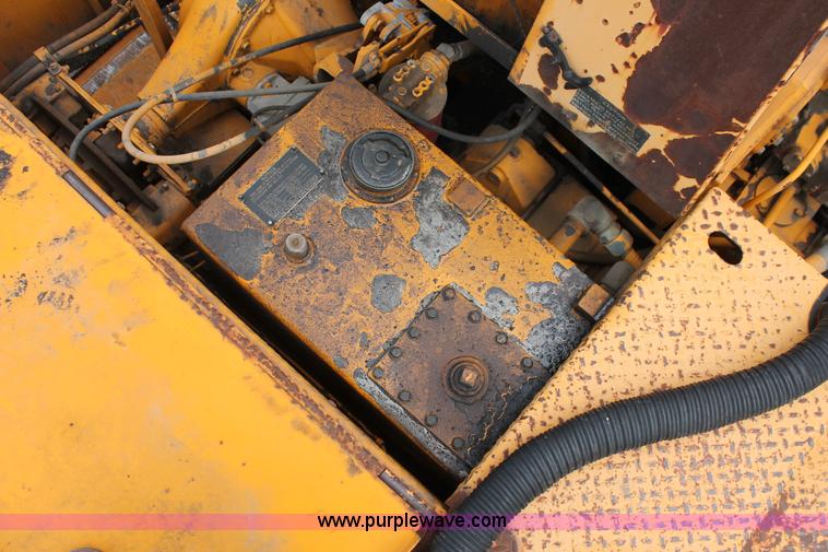 image for item H6361 Blaw-Knox PF-120H paver