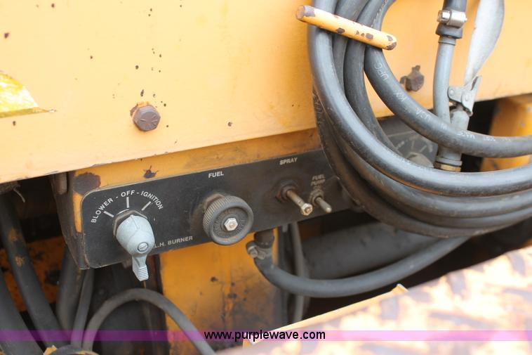 image for item H6361 Blaw-Knox PF-120H paver