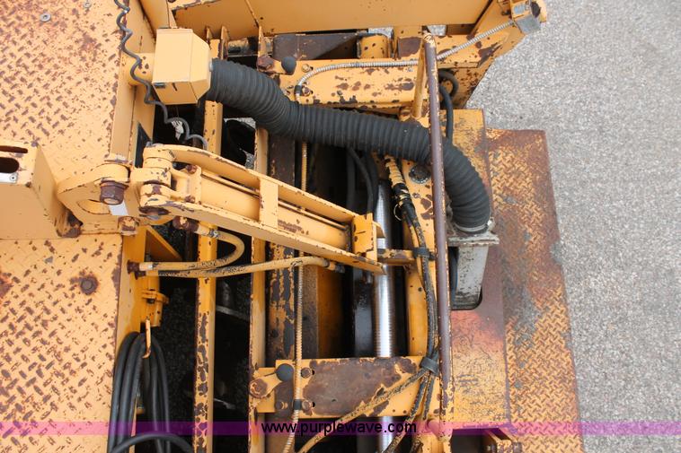 image for item H6361 Blaw-Knox PF-120H paver