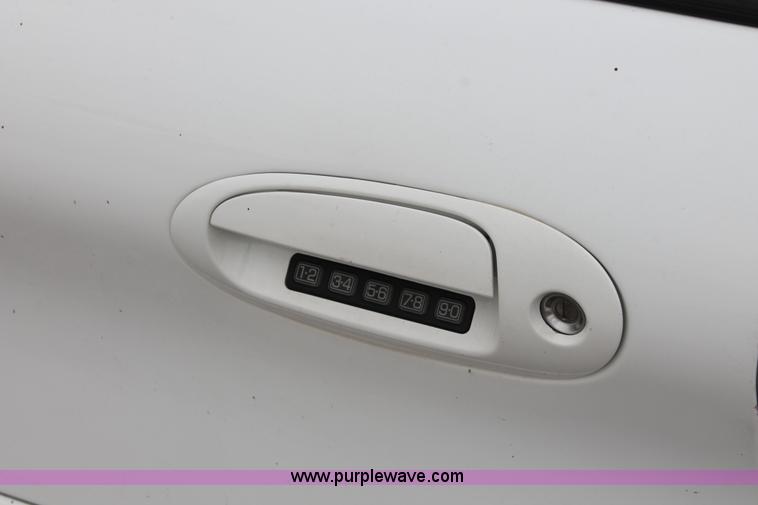 image for item H6365 2006 Ford Taurus SEL