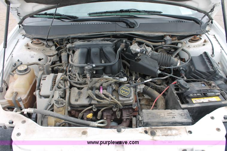 image for item H6365 2006 Ford Taurus SEL