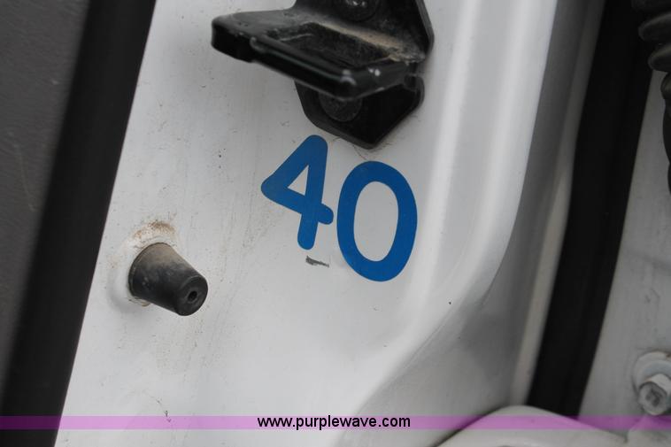 image for item H6365 2006 Ford Taurus SEL