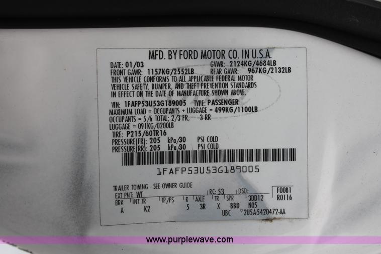 image for item H6366 2003 Ford Taurus SE