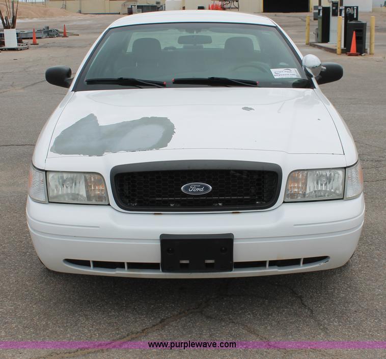 image for item H6367 2006 Ford Crown Victoria Police Interceptor