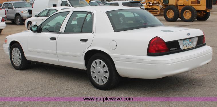 image for item H6367 2006 Ford Crown Victoria Police Interceptor