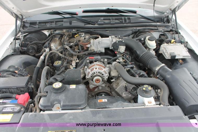 image for item H6367 2006 Ford Crown Victoria Police Interceptor