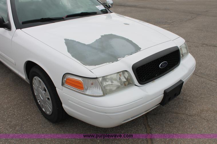 image for item H6367 2006 Ford Crown Victoria Police Interceptor