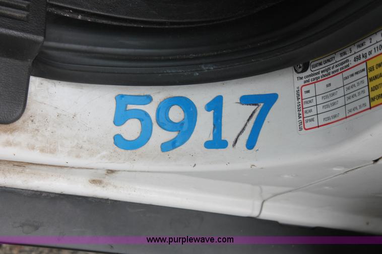 image for item H6367 2006 Ford Crown Victoria Police Interceptor