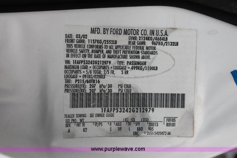 image for item H6368 2002 Ford Taurus SE