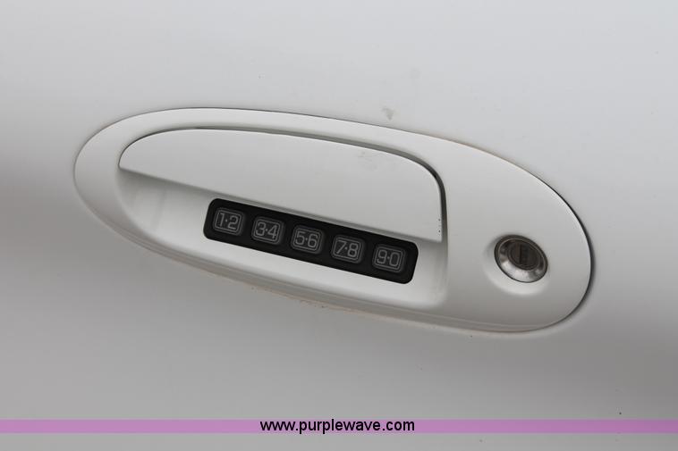 image for item H6370 2005 Ford Taurus SEL