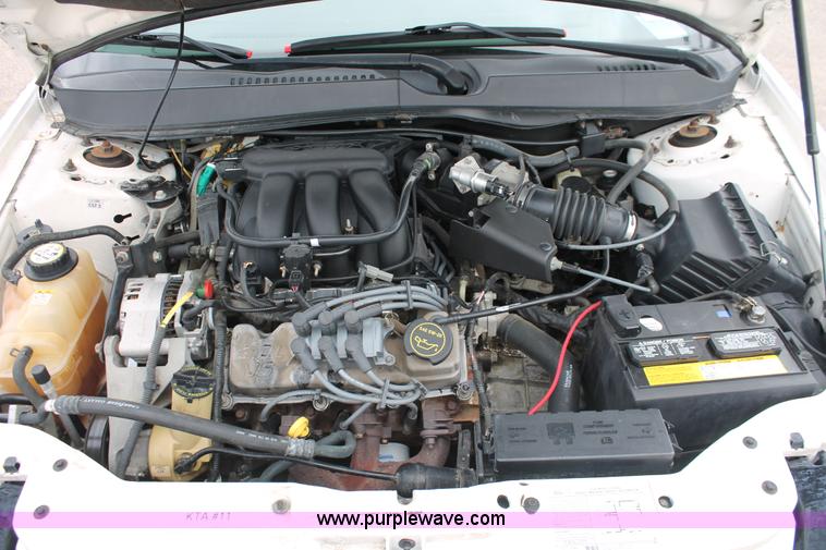 image for item H6370 2005 Ford Taurus SEL