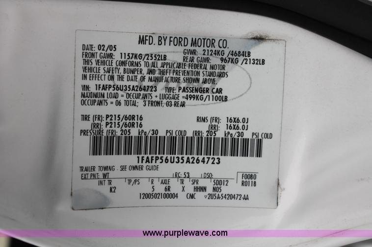 image for item H6370 2005 Ford Taurus SEL