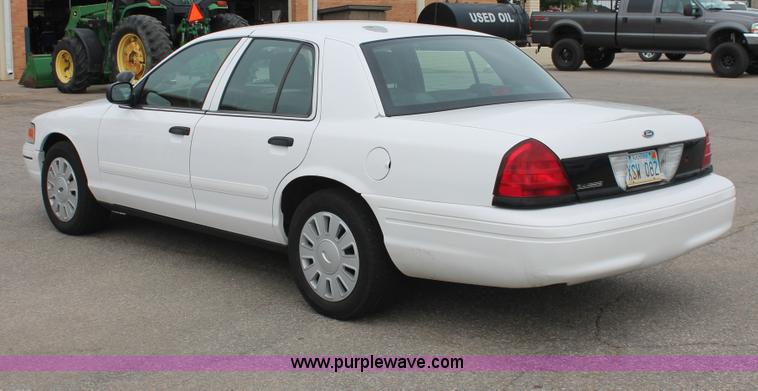 image for item H6371 2007 Ford Crown Victoria Police Interceptor