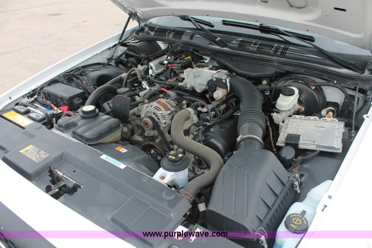 image for item H6371 2007 Ford Crown Victoria Police Interceptor