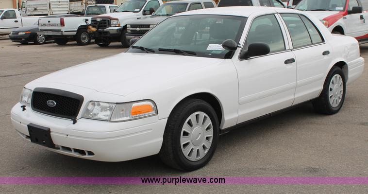image for item H6372 2008 Ford Crown Victoria Police Interceptor