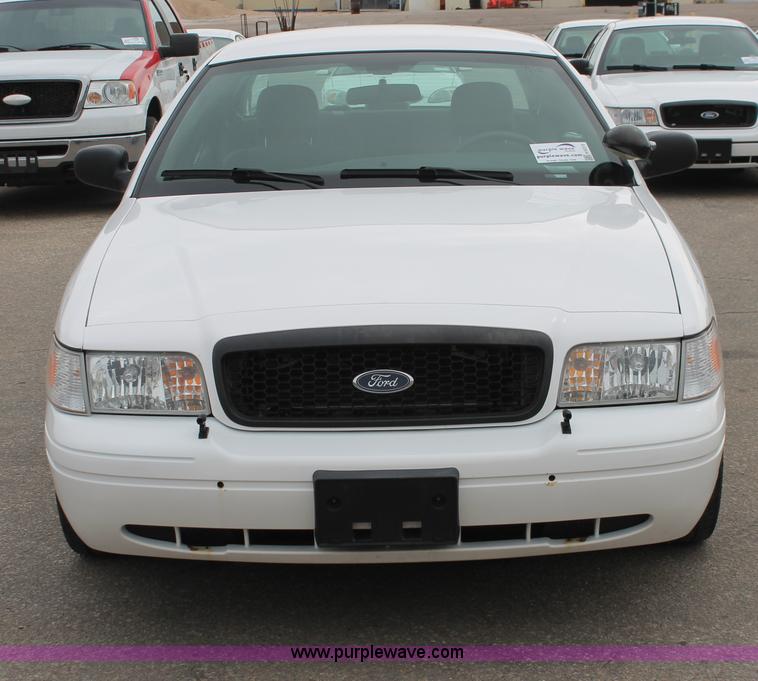 image for item H6372 2008 Ford Crown Victoria Police Interceptor