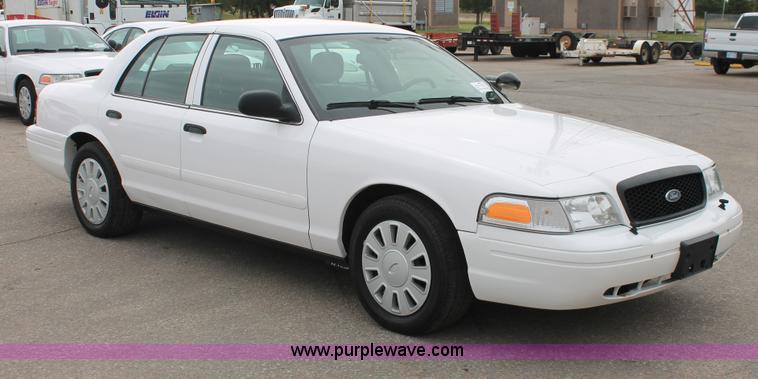 image for item H6372 2008 Ford Crown Victoria Police Interceptor