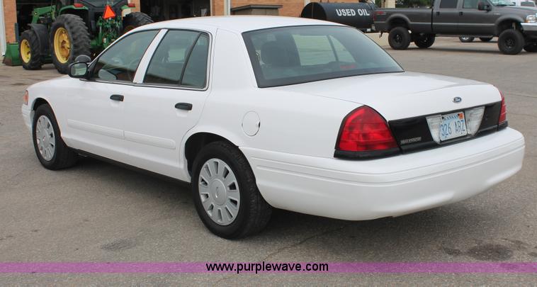 image for item H6372 2008 Ford Crown Victoria Police Interceptor