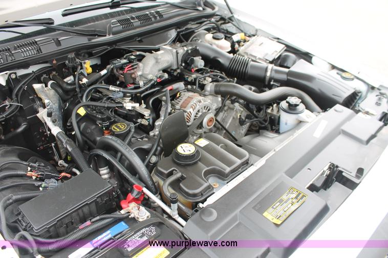 image for item H6372 2008 Ford Crown Victoria Police Interceptor