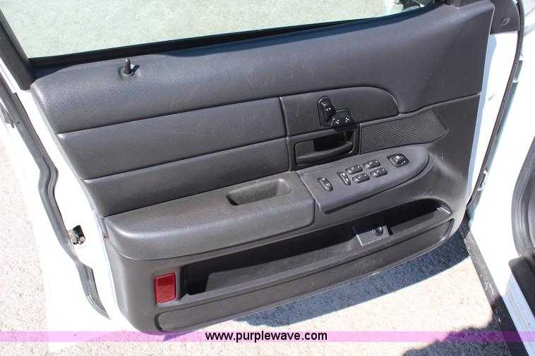 image for item H6989 2006 Ford Crown Victoria Police Interceptor