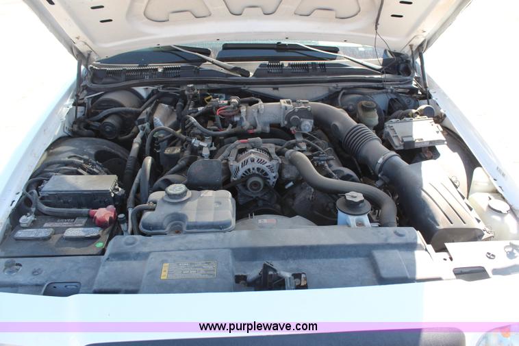 image for item H6989 2006 Ford Crown Victoria Police Interceptor