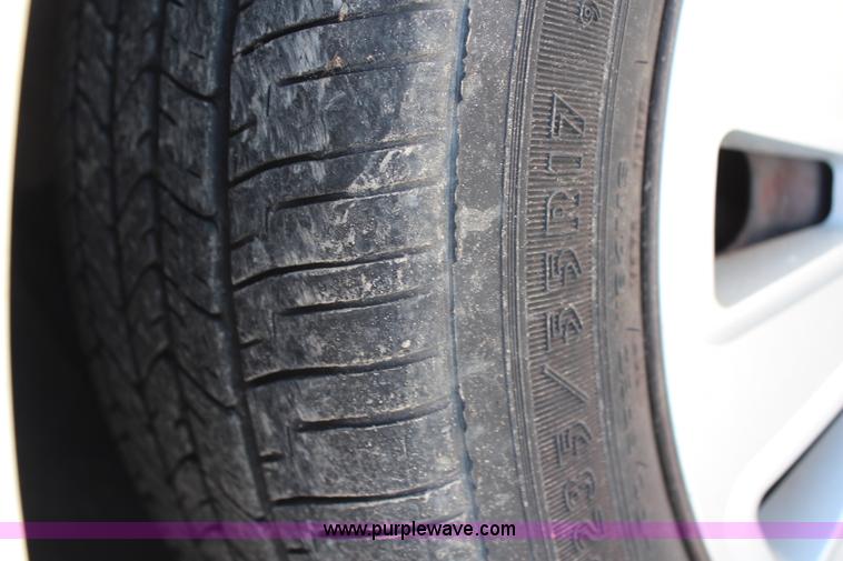 image for item H6989 2006 Ford Crown Victoria Police Interceptor